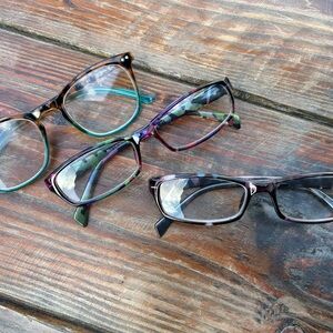 Stylish Eyeglasses Set (1.00 readers)